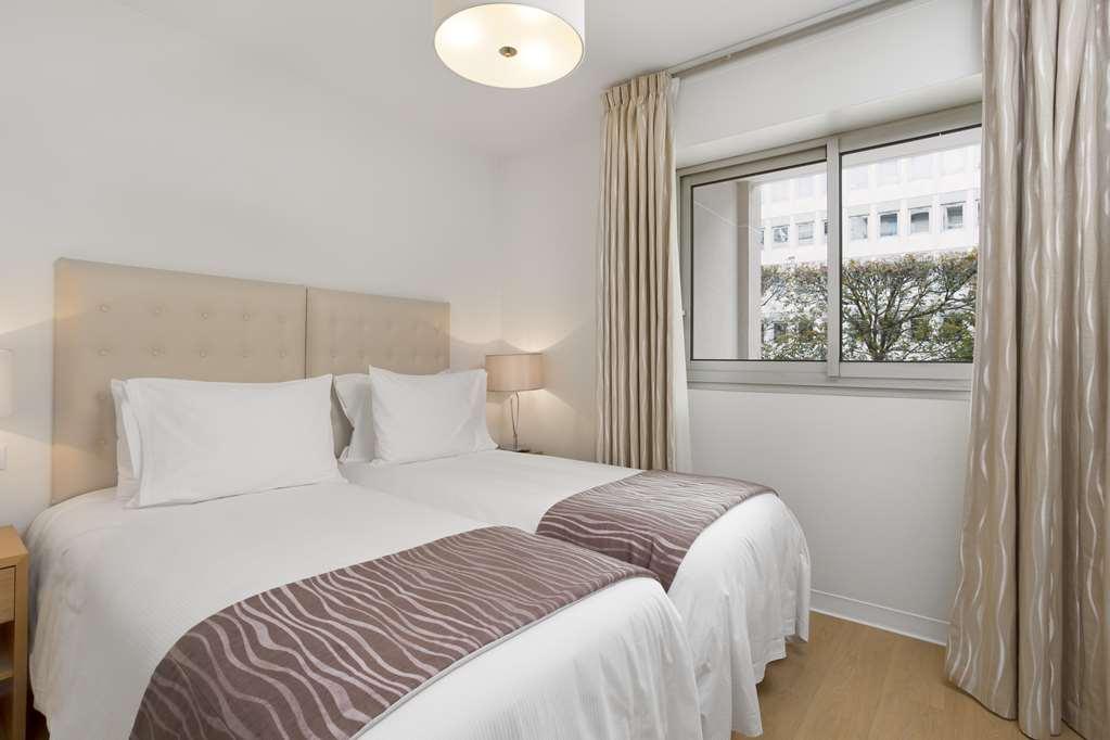 Royal Regency Paris Vincennes Hotel Room photo