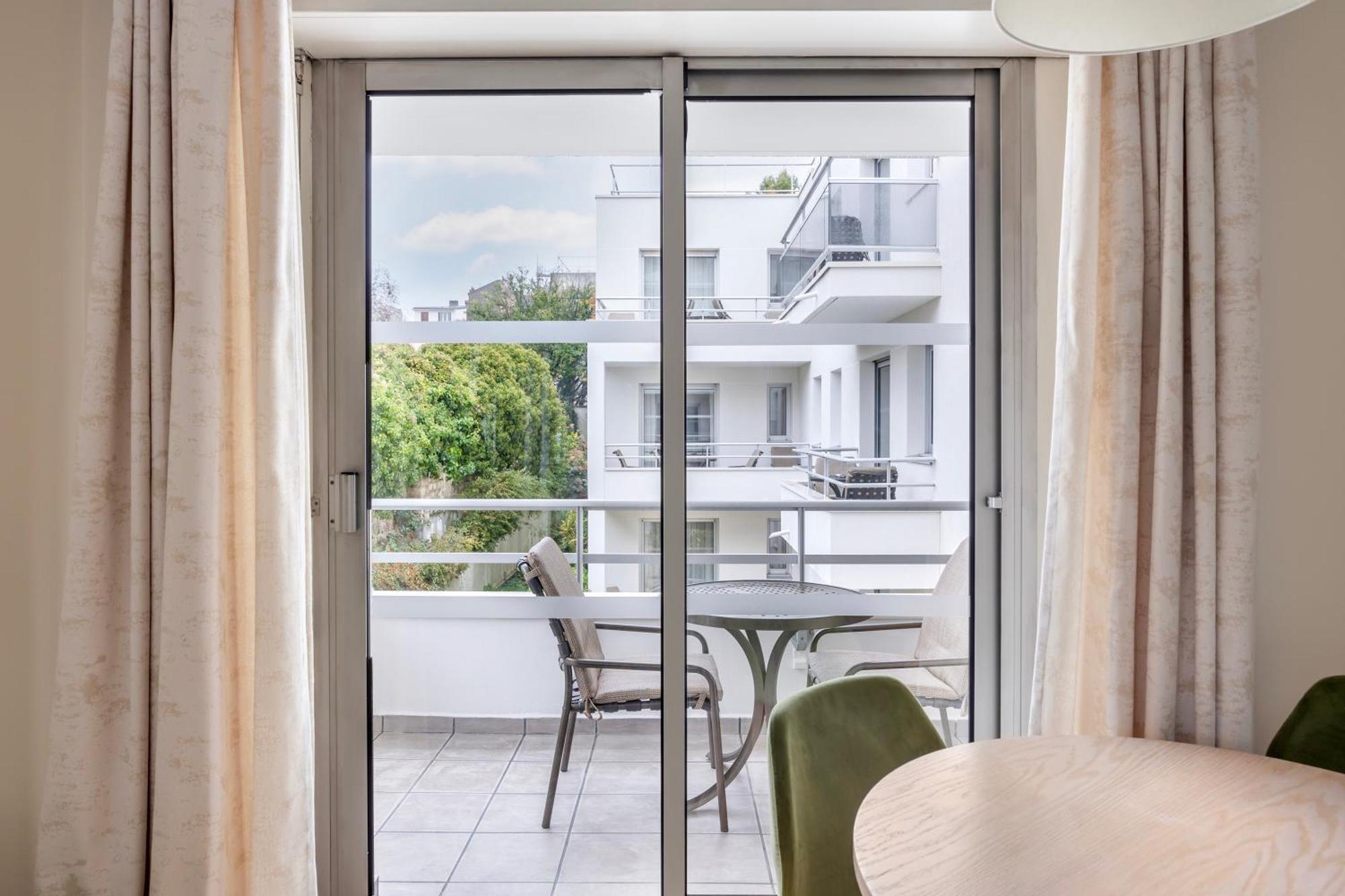 Royal Regency Paris Vincennes Hotel Exterior photo